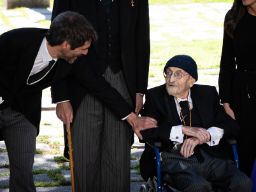 Los Reyes entregan el Premio Cervantes 2024 a Álvaro Pombo