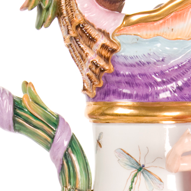 Detalle de uno de los jarrones de porcelana de Meissen