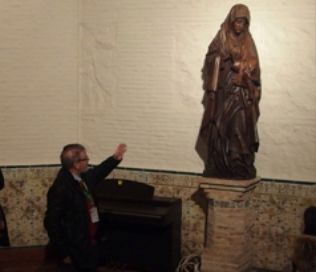 Visitando capilla