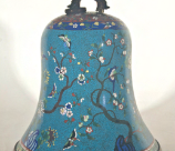 campana de bronce esmaltado